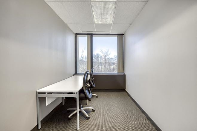 CT, Danbury - Lee Farm Corporate Park