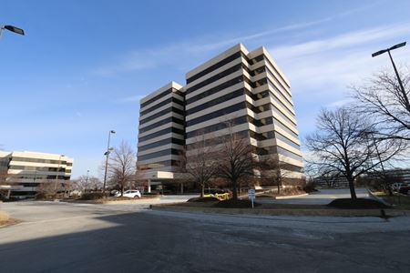 Oakbrook Terrace Corporate Center - Oakbrook Terrace