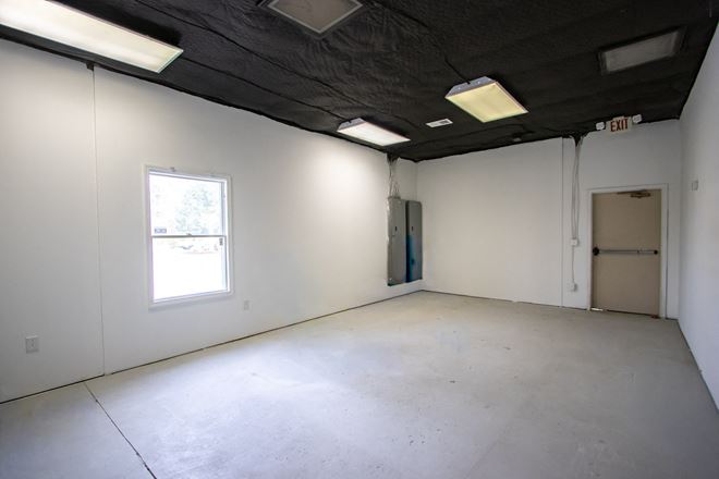 5551 Sunset Blvd.