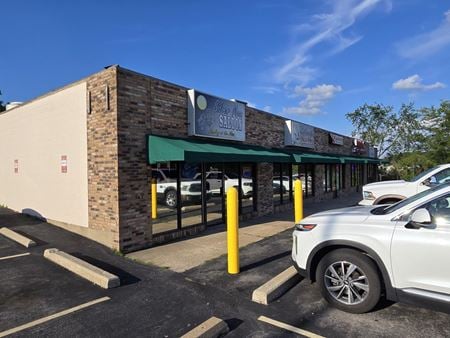 Retail space for Sale at 12 Harvester Sq in Saint Charles