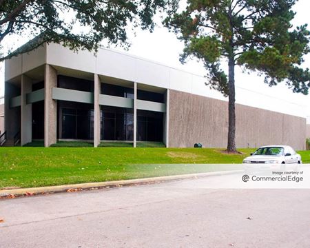 Commercial space for Rent at 9282 Baythorne Drive in Houston