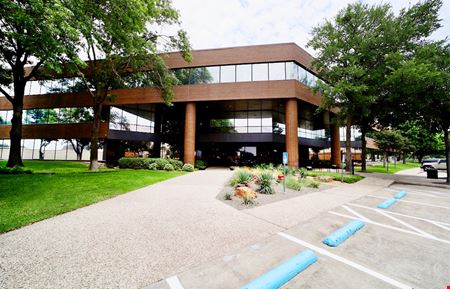 Photo of commercial space at 524 East Lamar Boulevard in Arlington