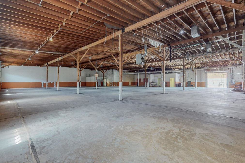 1823 Commercial St NE Suite A