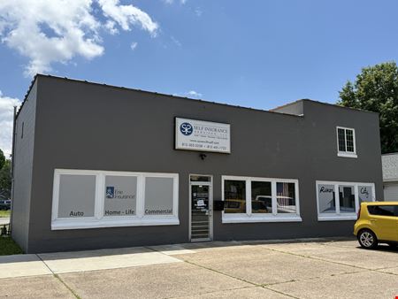 Photo of commercial space at 1015 Oak Hill Rd in Evansville