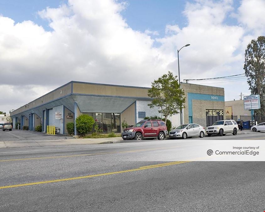 9950, 9960, 10000 & 10010 Canoga Avenue