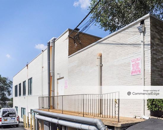 536 Mineola Avenue