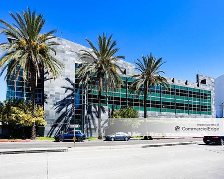 Cedars-Sinai Medical Center - Outpatient Services Building - West Hollywood