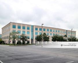 Colonial Center 300 at TownPark
