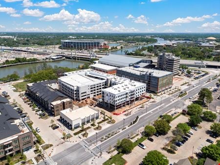Photo of commercial space at 520 S University Parks Dr in Waco