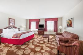 Hawthorn Suites - Seville, OH