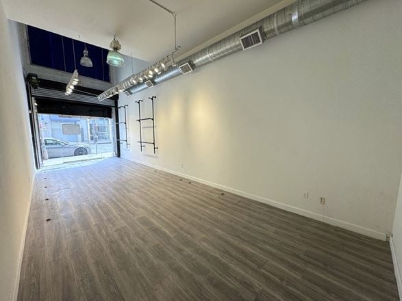 Fashion D. Commercial Lofts/Showrooms