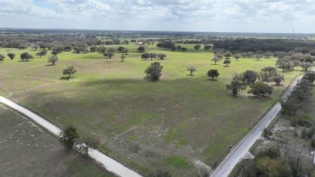 Photo of commercial space at Unassigned NW 27th St in Dunnellon