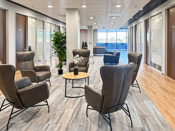 Regus - Sugarland - University Blvd
