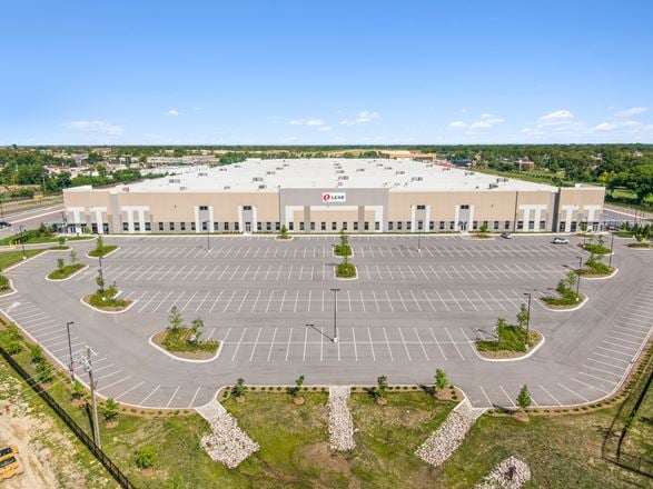 M3 Commerce Center Building 1