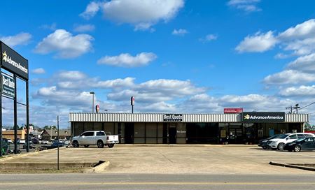 Retail space for Rent at 120 - 124 Radio Road in Durant