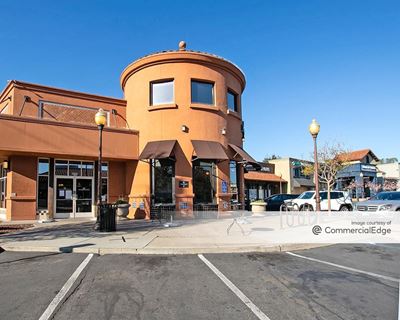 Temescal Plaza