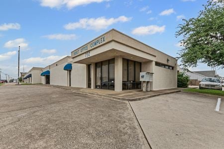 Photo of commercial space at 732 W Hurst Blvd in Hurst