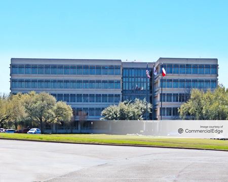 Commercial space for Rent at 7420 Fish Pond Road in Waco