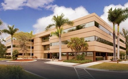 Office space for Rent at 800 Goodlette Rd N in Naples