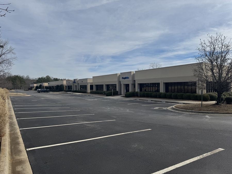 SOLD | Office Building in Huntsville, AL | ±93,213 SF