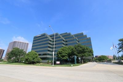 One Oakbrook Terrace