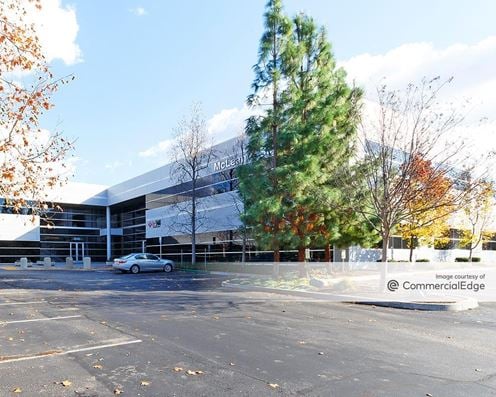 Brea Corporate Park - 3040 Saturn Street