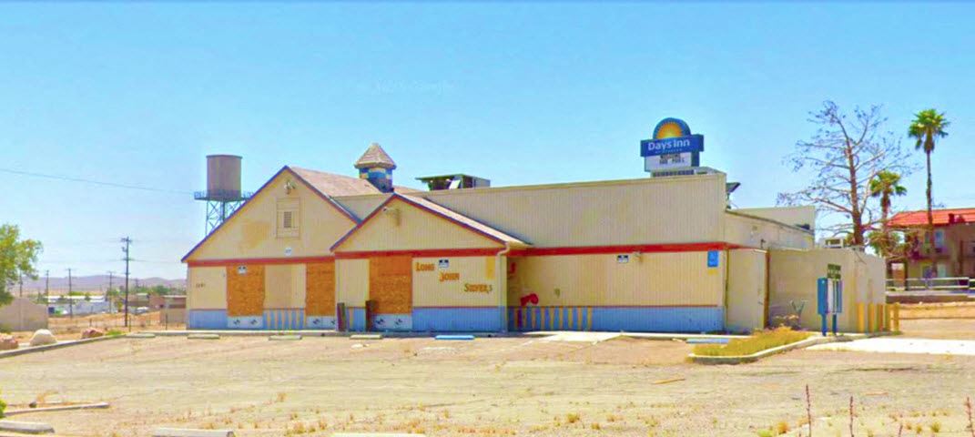 HWY Visibility & Drive-Thru Restaurant with Approved Franchise Plans