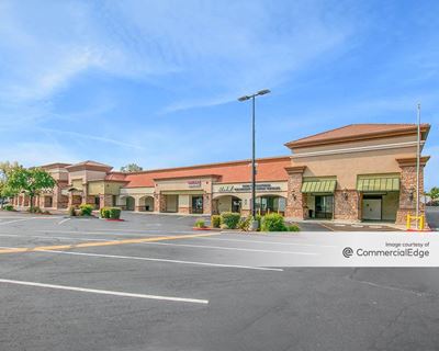 Highland Square Shopping Center