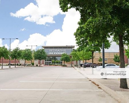 Mueller Regional Retail Center - Austin