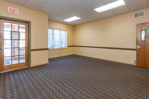 16 Davison Court - Medical & Professional Offices