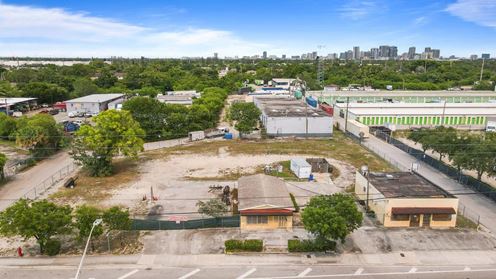Lauderdale Lot
