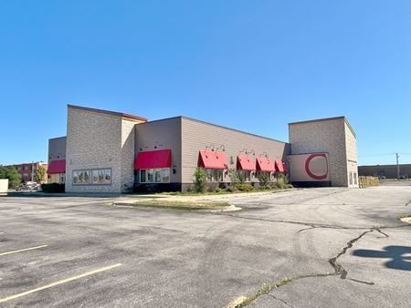 Photo of commercial space at 5702 NW Expressway in Warr Acres