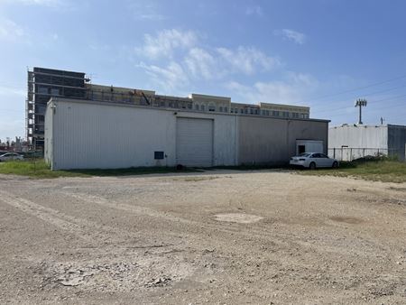 Industrial space for Sale at 5220 Winnie St in Galveston