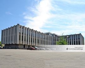 Parkway Commerce Center