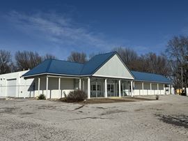 OFFICE WAREHOUSE WITH FENCED YARD