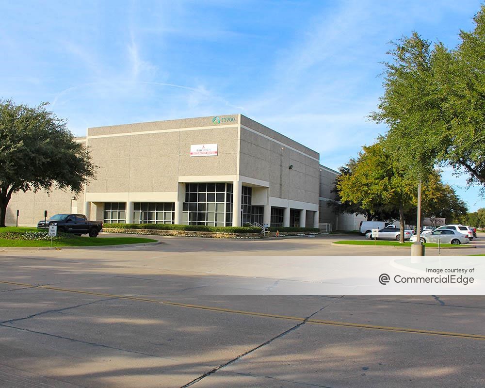 13700 Benchmark Dr, Farmers Branch, TX 75234