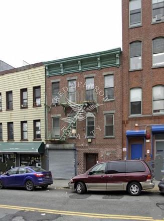 230 E 144th St