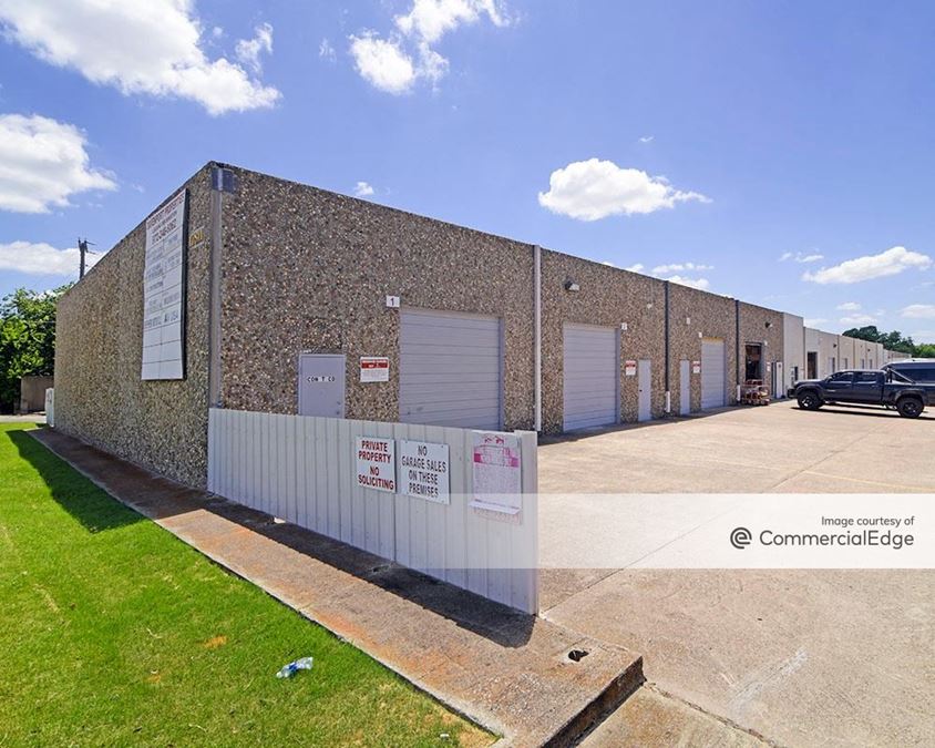 17811 Davenport Road, Dallas, TX 75252