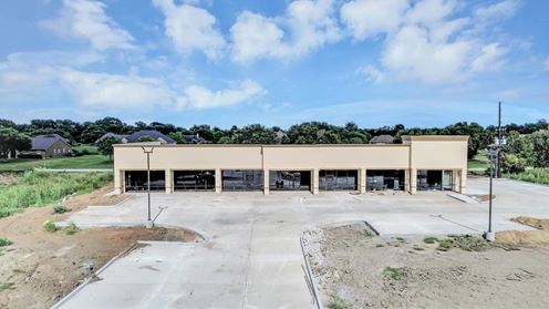 PRE-LEASING INCENTIVES! Plaza at FM 723