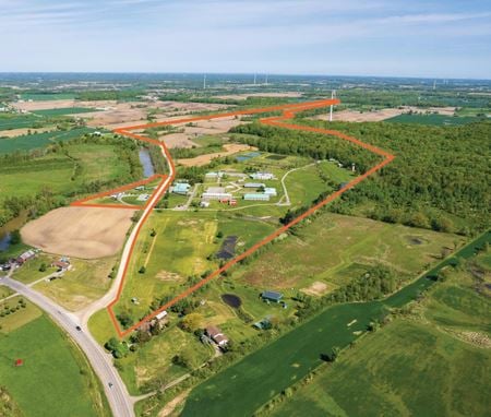 Photo of commercial space at 6726 & 6727 South Chippawa Road in West Lincoln
