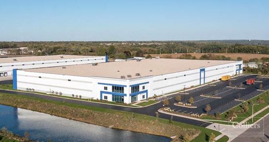 137,522 SF Available for Lease in Elgin