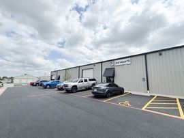 FOR LEASE: 5,850 SF Office/Warehouse