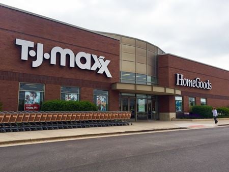 Retail space for Rent at NEC Route 60 & Route 83 in Mundelein