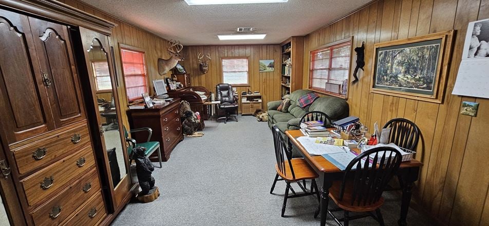 12,450 SF Commercial Property | Office, Garages & Pole Barns | Winter Haven