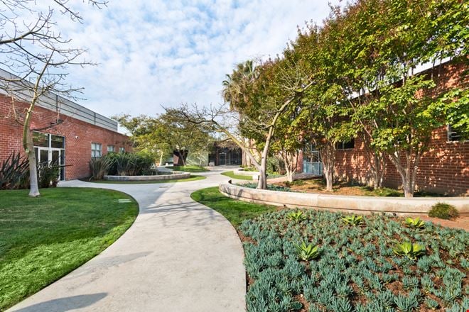 10113 Jefferson Blvd