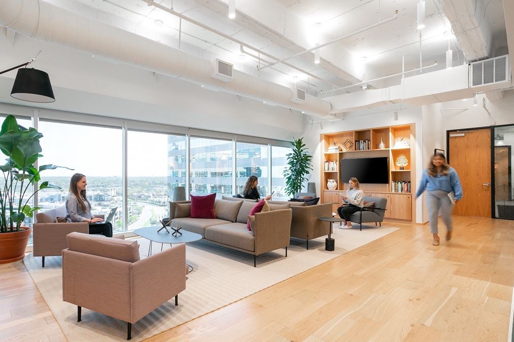 TX, Addison - Spaces The Colonnade