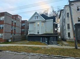 92 Henry St