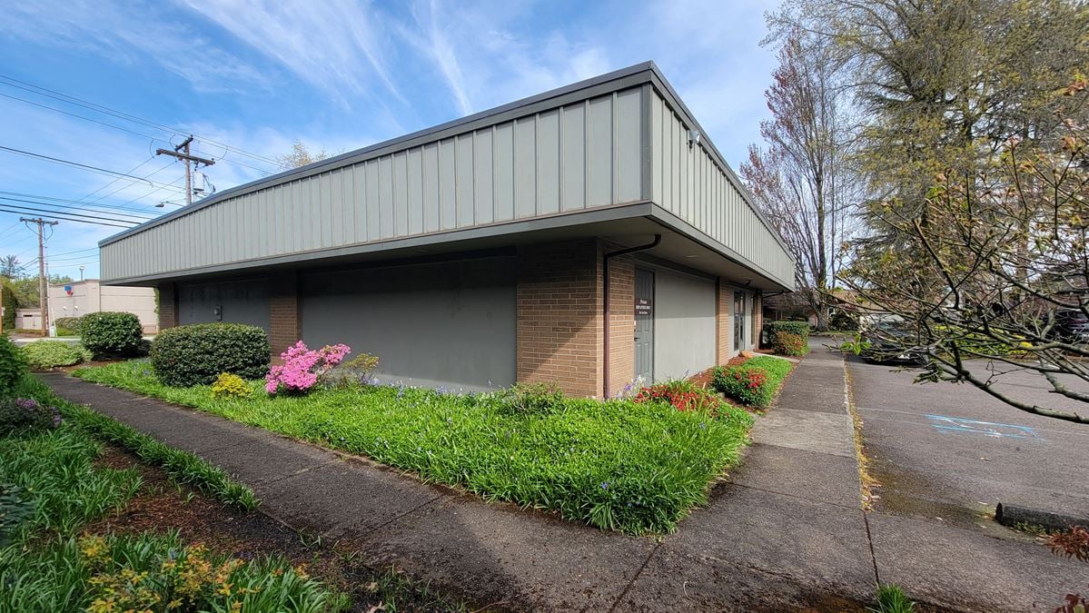 412 Lancaster Dr NE