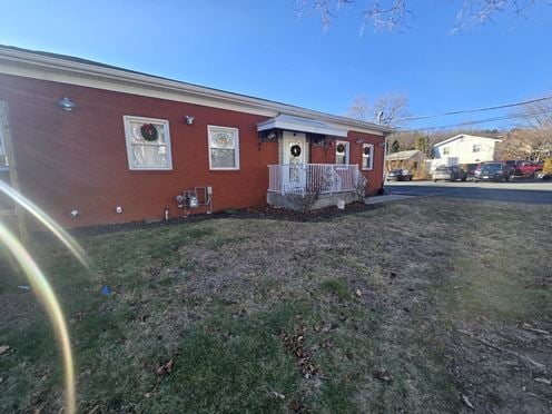 Fully functional Lincoln restaurant with liquor license & real estate