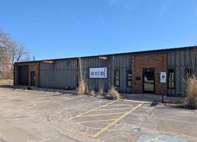 1703 Candletree Dr Suite C